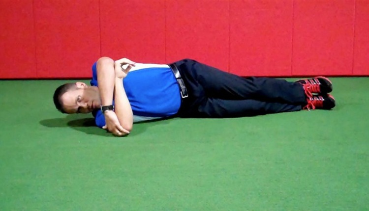 Cross Body Shoulder Stretch (start)