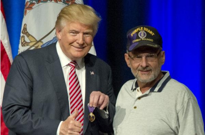 Vietnam-veteran-gives-his-Purple-Heart-medal-to-Tr